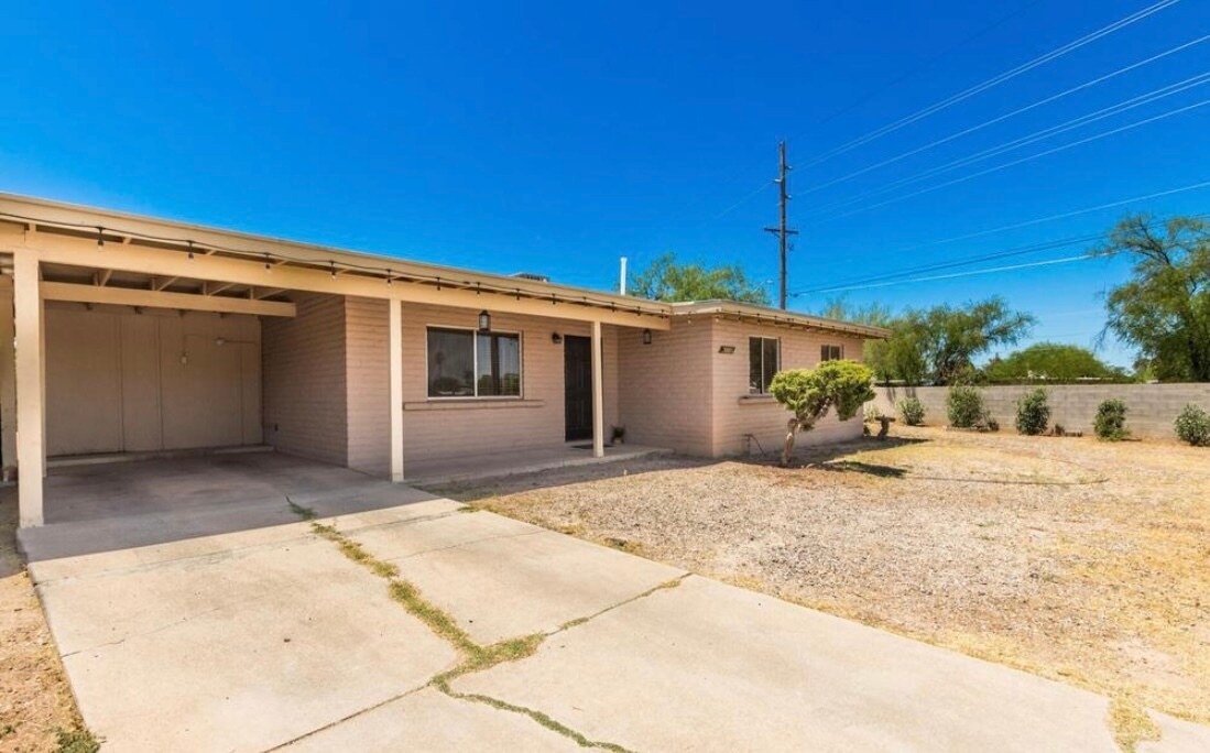 Primary Photo - 3085 S Kolb Rd