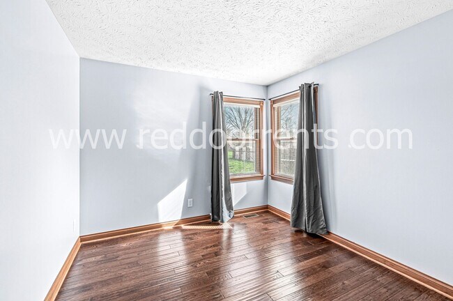 Building Photo - 3402 Boxwood Dr