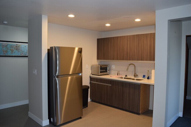 Foto del edificio - 402 S Clementine St