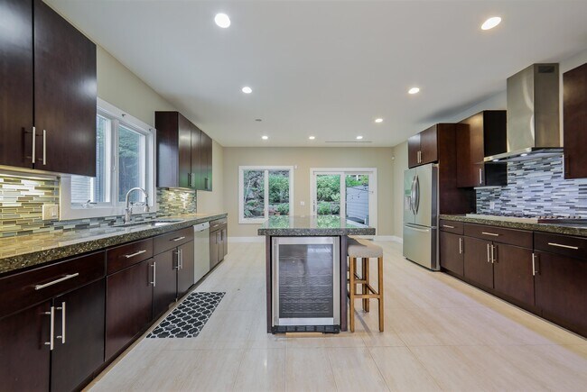Foto del edificio - 760 Undercliff Ave