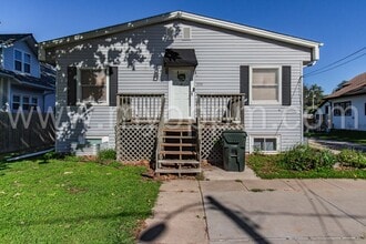 Building Photo - 220 Bryan St