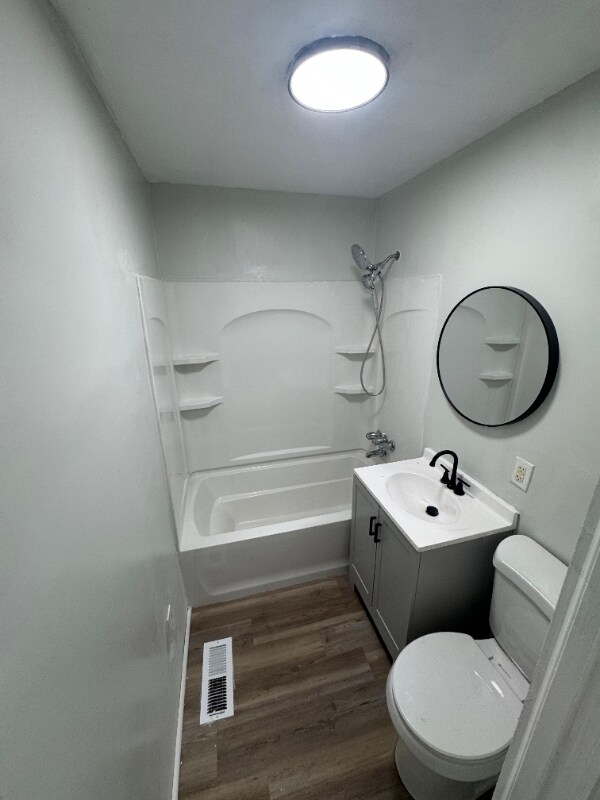 Foto del edificio - 3830 E 189th St