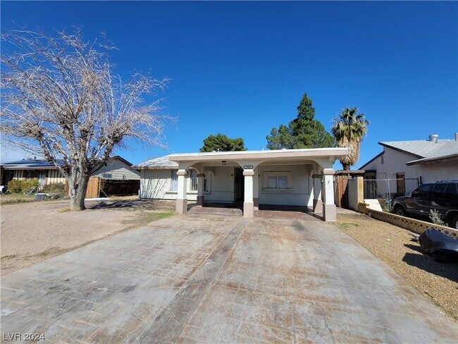 Building Photo - 3908 Montebello Ave