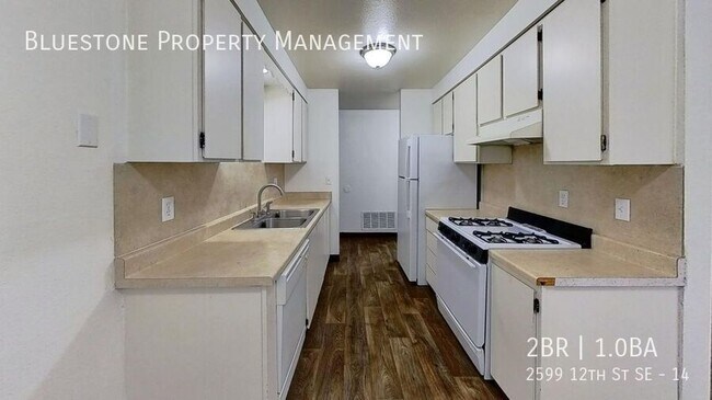 Foto del edificio - 2 Bedroom in South Salem - Apply Now!