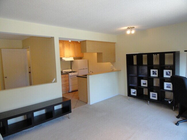 Foto del edificio - 9400 Old Cedar Ave S