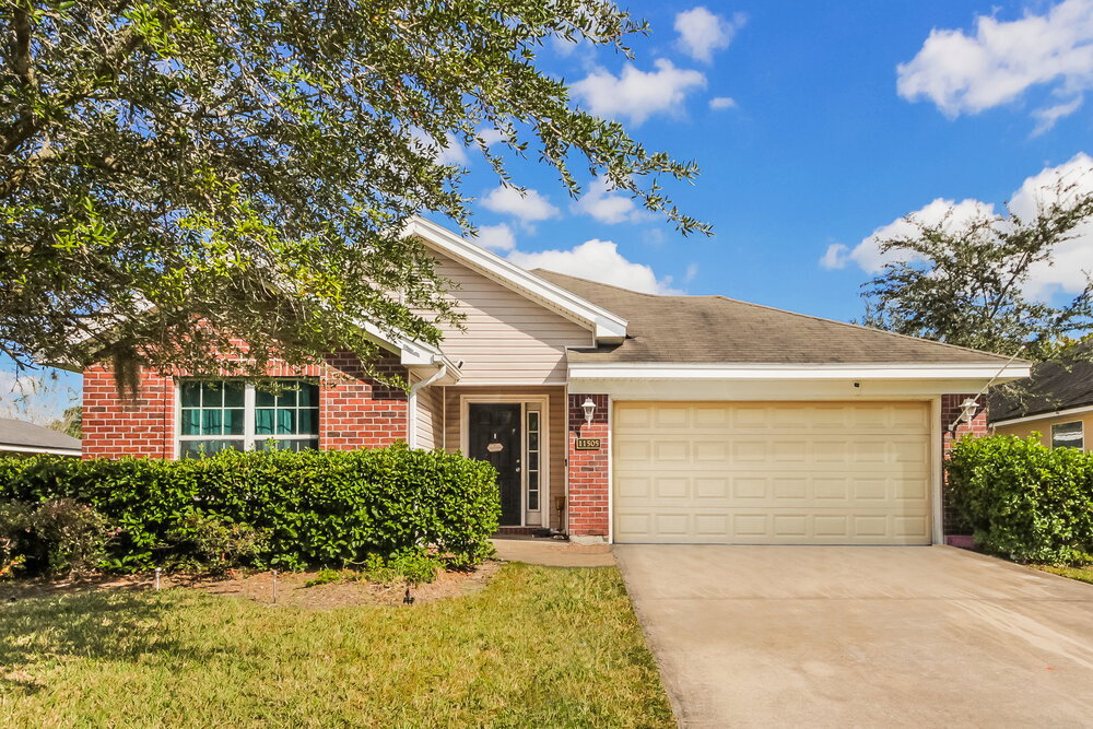 Primary Photo - 11505 Oaklawn Rd
