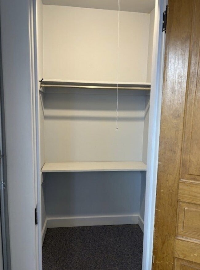 Building Photo - 820 1/2 N Main St