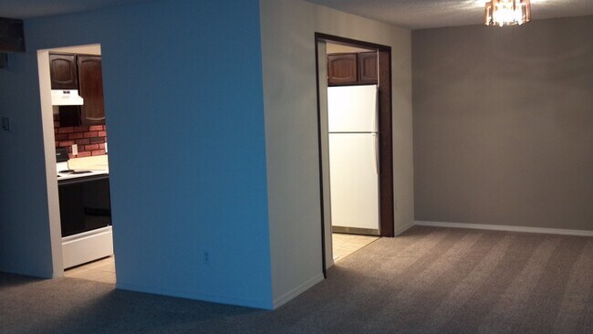 Building Photo - 106cr