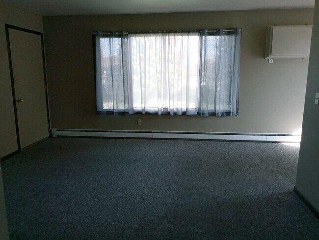 Foto del edificio - 2766 N Robinson Dr