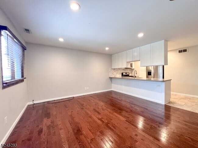 Building Photo - 4 Brandywine Ct