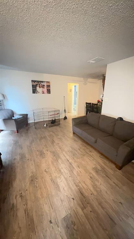 Foto del edificio - 605 Misty Morning Way