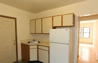 Foto del edificio - 5746 N Winthrop Ave