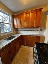 Building Photo - 33 Hayward Pl