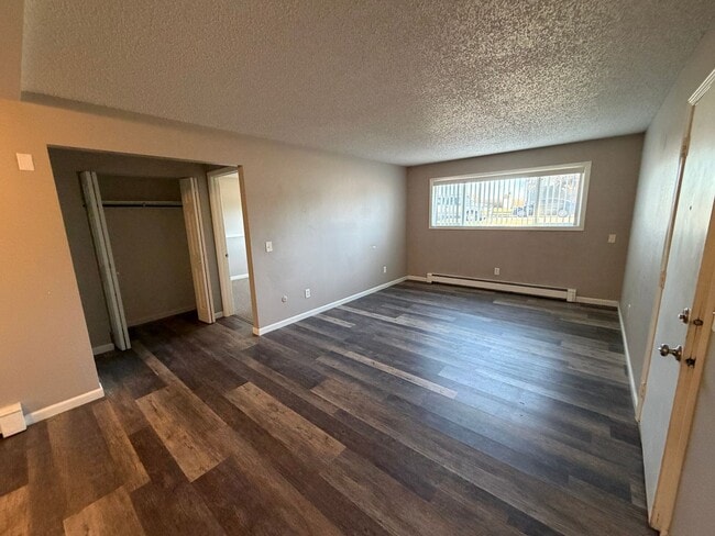 Building Photo - 1620 Kelby Dr