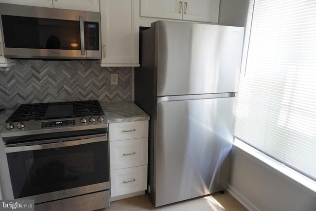 Foto del edificio - 1907A Ralston Dr