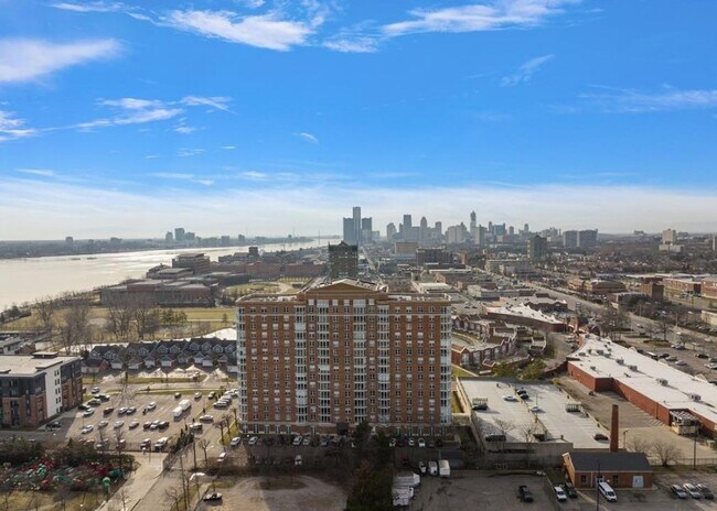Foto del edificio - 250 E Harbortown Dr