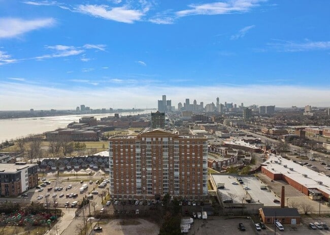 Building Photo - 250 E Harbortown Dr
