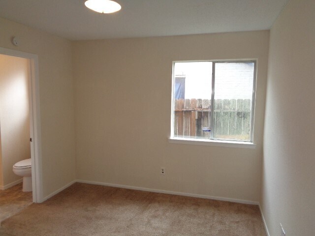 Foto del edificio - 10211 Golden Sunshine Dr