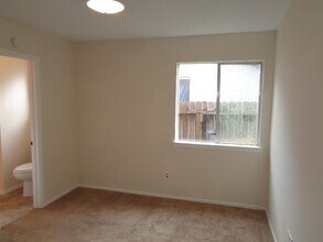 Building Photo - 10211 Golden Sunshine Dr