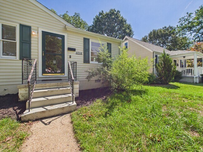 Foto del edificio - 6514 Stuart Ave