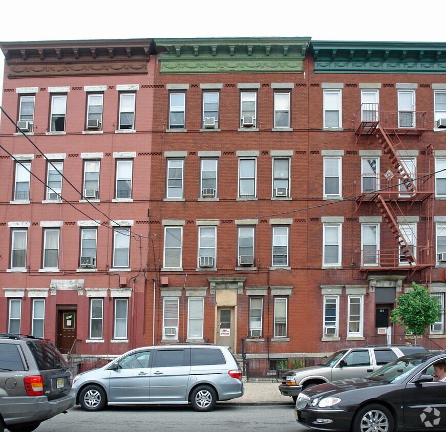 Building Photo - 2815 Palisade Ave