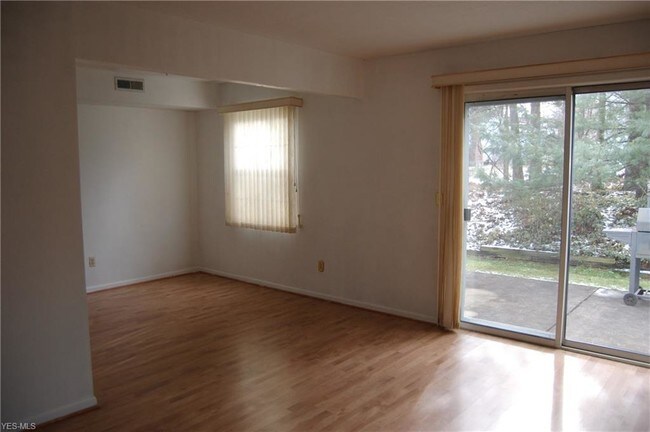Building Photo - 1790 Rolling Hills Dr