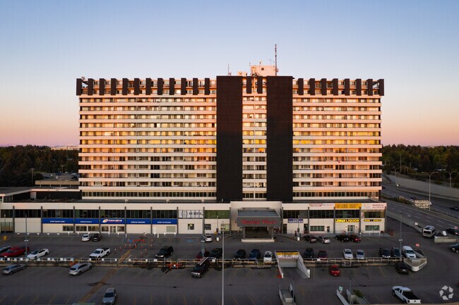 Photo du bâtiment - Mayfair Place Apartments