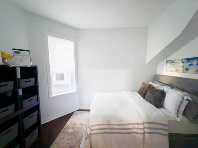 Foto del edificio - 4870 N Magnolia Ave