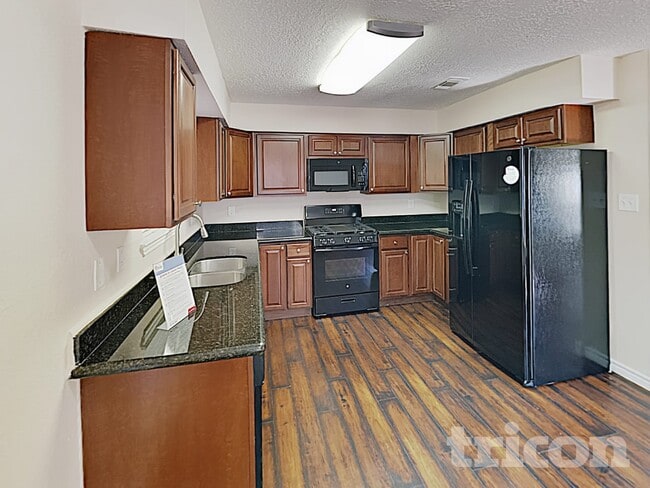 Building Photo - 24107 Lone Elm Dr