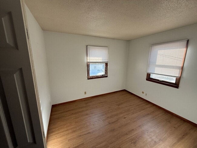 Building Photo - Quiet Duplex with Large Yard - West Jackson Albany, Indiana
