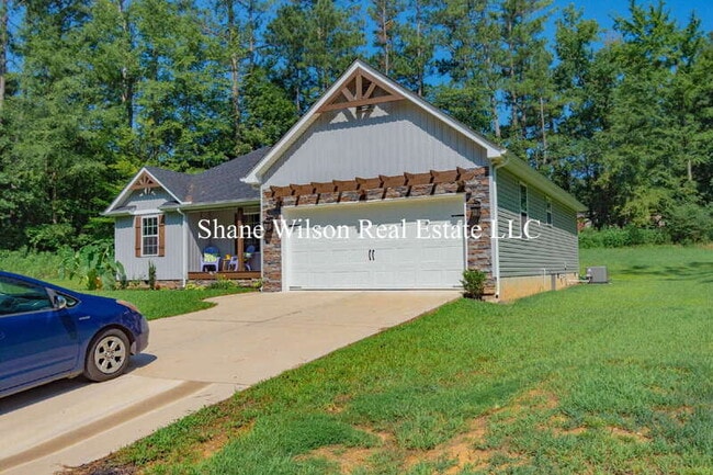 Building Photo - 170 Creeks Cv
