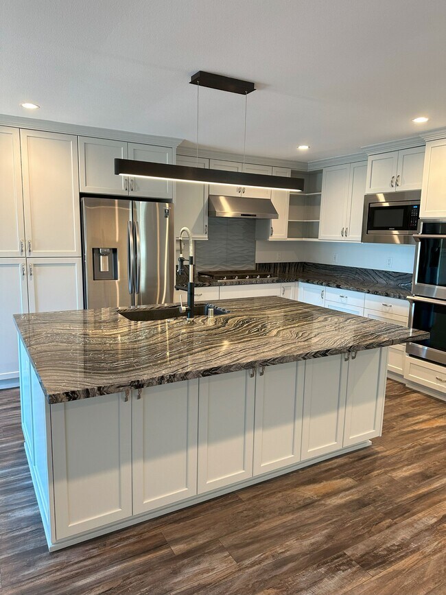 Foto del edificio - 3054 Strawberry Hill Rd