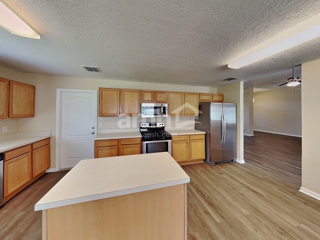 Foto del edificio - 543 Hearthglen Blvd
