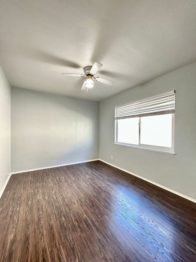 Foto del edificio - 1718 Sequoia Ave
