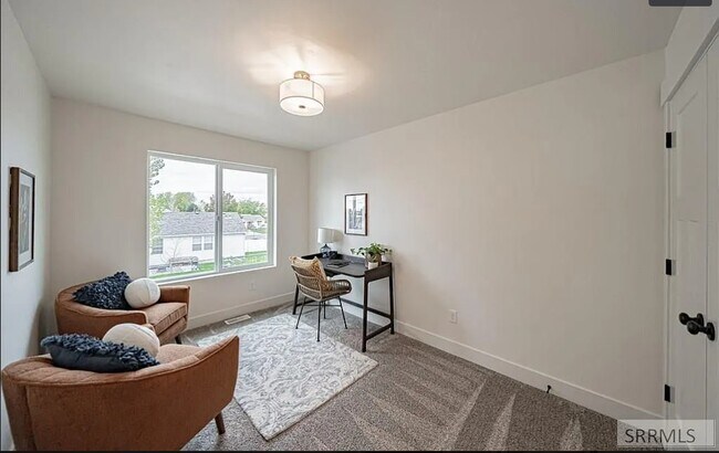 Building Photo - 2305 Caliber Pl