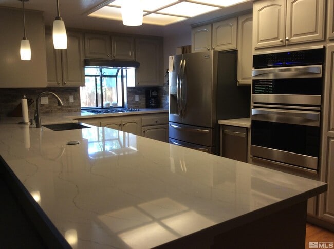 Building Photo - 4815 Golden Springs Dr