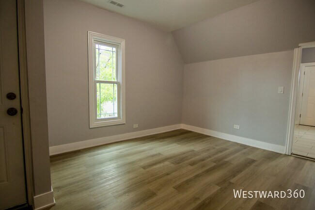 Foto del edificio - 7527 S Stewart Ave