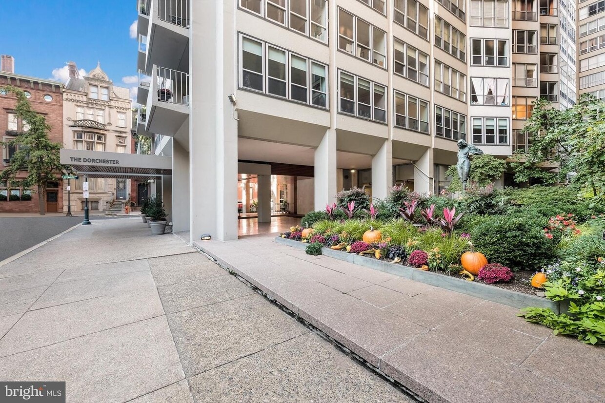 Primary Photo - 224 W Rittenhouse Square