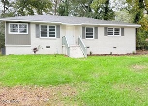 Building Photo - 1957 Knightsbridge Rd