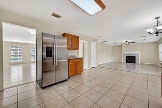 Building Photo - 16102 Flatridge Ct