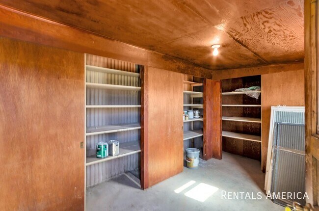 Foto del edificio - 2240 E 6th St