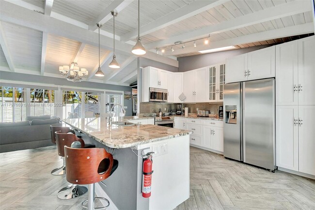 Foto del edificio - 2531 Gulfstream Ln