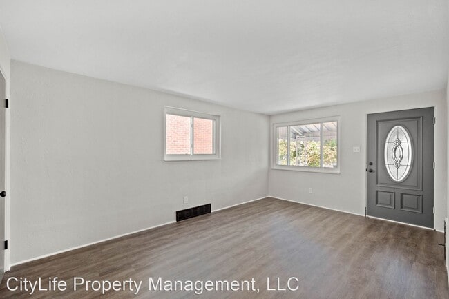 Building Photo - 2 br, 1 bath House - 3403 Clearfield St