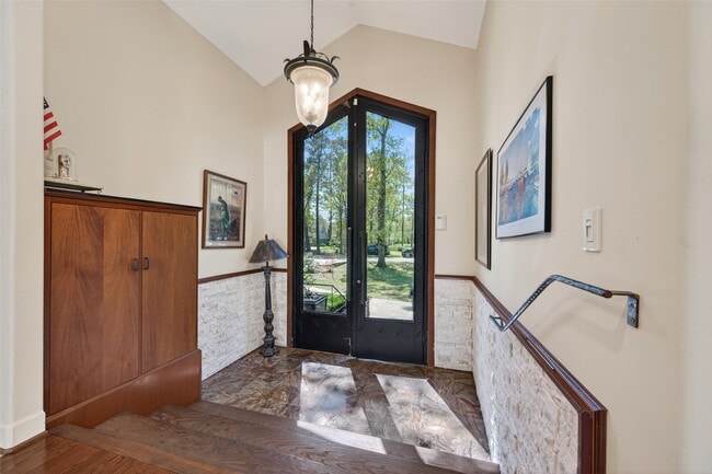 Foto del edificio - 16914 Creeksouth Rd