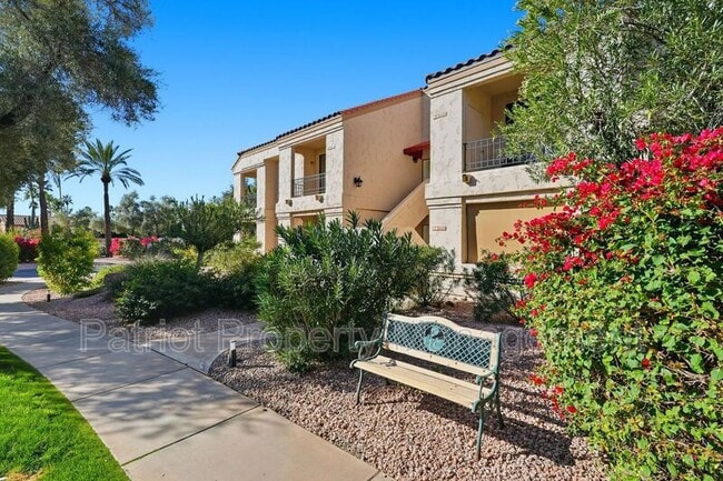 Building Photo - 9708-9708 E Vía Linda