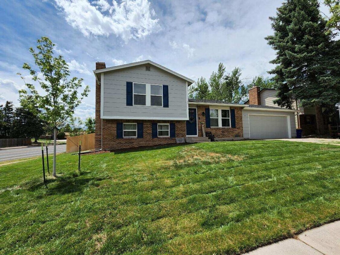 Foto principal - Beautiful 3 Bed 2 Bath Home In 80918!!