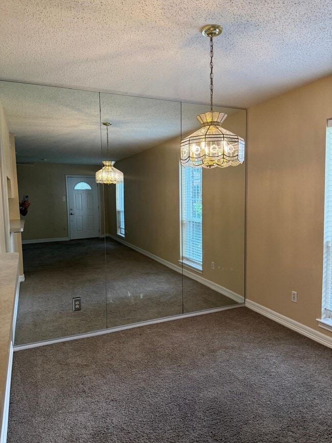 Building Photo - 6402 Del Monte Dr