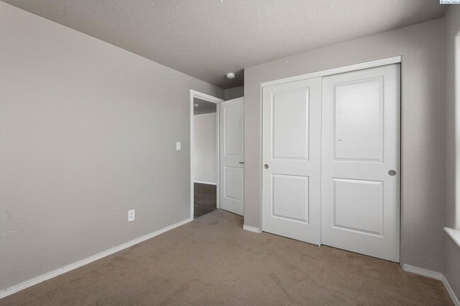 Building Photo - 627 Marysville Way