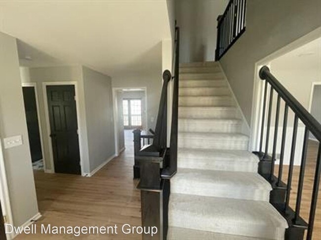 Building Photo - 5 br, 4 bath House - 2426 Wilshire Lane No...