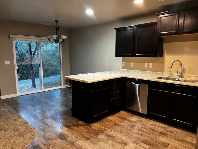 Building Photo - 122 S 1800 W